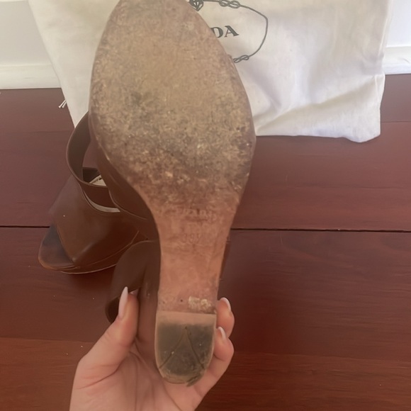 Prada brown leather wedge heels w/ shoe bag - Picture 4 of 4